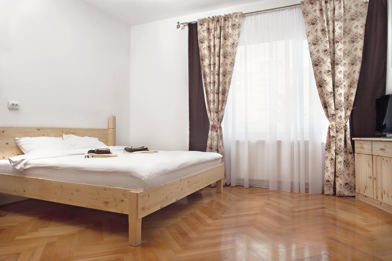 Sunshine Apartment Brasov Exterior photo