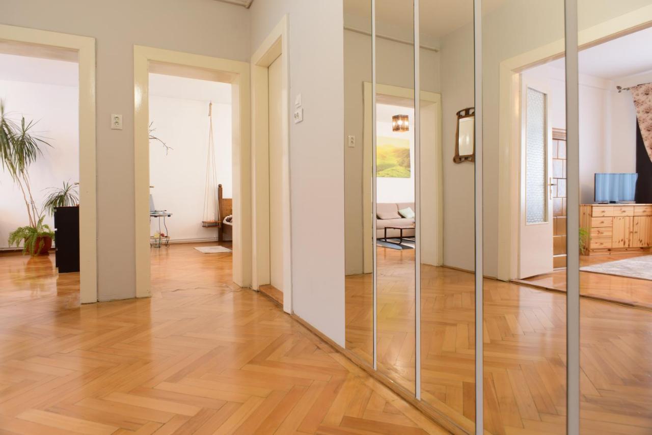 Sunshine Apartment Brasov Exterior photo