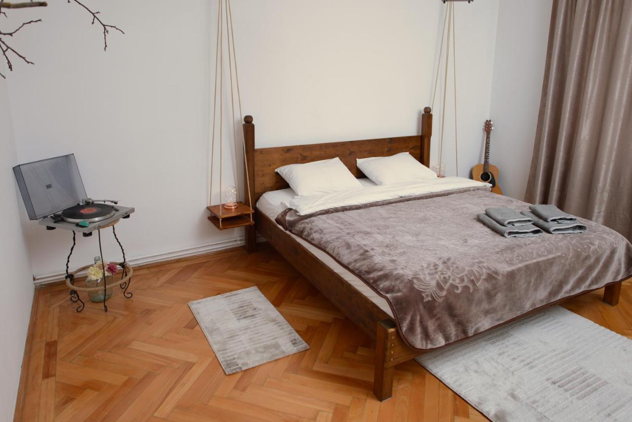 Sunshine Apartment Brasov Exterior photo